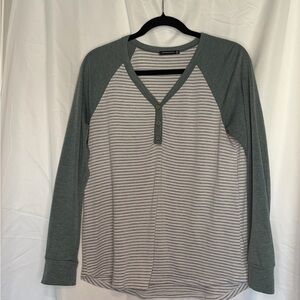 Staccato Gray and Green Long Sleeve Top